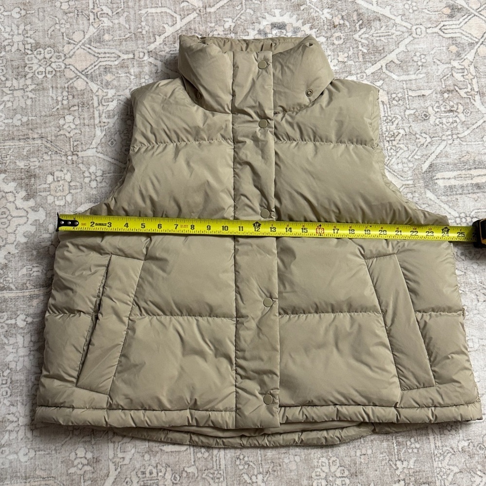 Lululemon Wunder Puff 600-Down-Fill
Cropped Vest Women’s Size 12 - Picture 6 of 7
